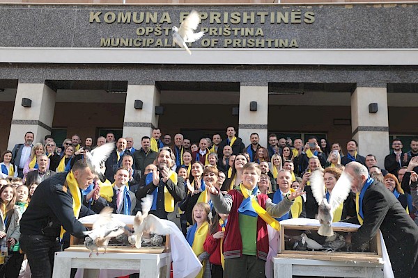 Kosova solidarizohet me gazetarët ukrainas në njëvjetorin e invazionit rus në Ukrainë